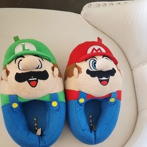 Nintendo Kids Mario and Luigi Slippers - Green and Red M13-1